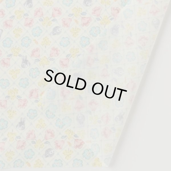 画像2: レトロうさぎのフラワータイル柄 (2)